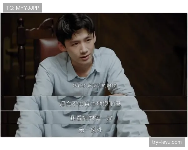 杨千霖训练完直接啃鸡腿？这自律人设有点绷不住啊